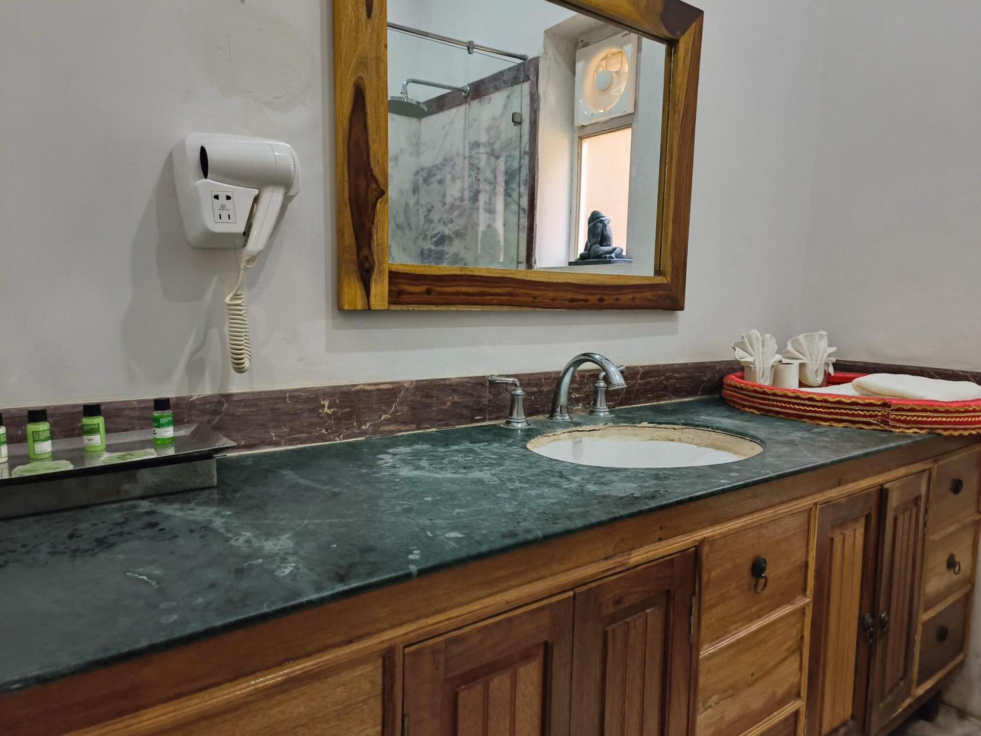 Pushkar Fort - Luxury Heritage Resort מראה חיצוני תמונה